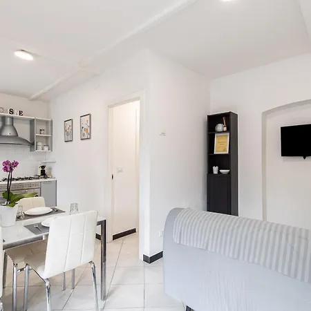 Zenamia Apartment *