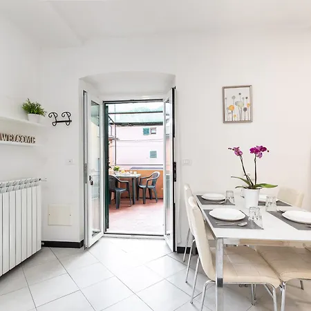 Zenamia Apartment *