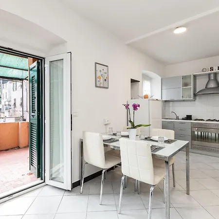 Zenamia Apartment *